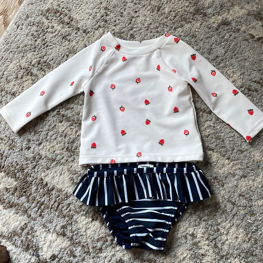 Baby swimwear